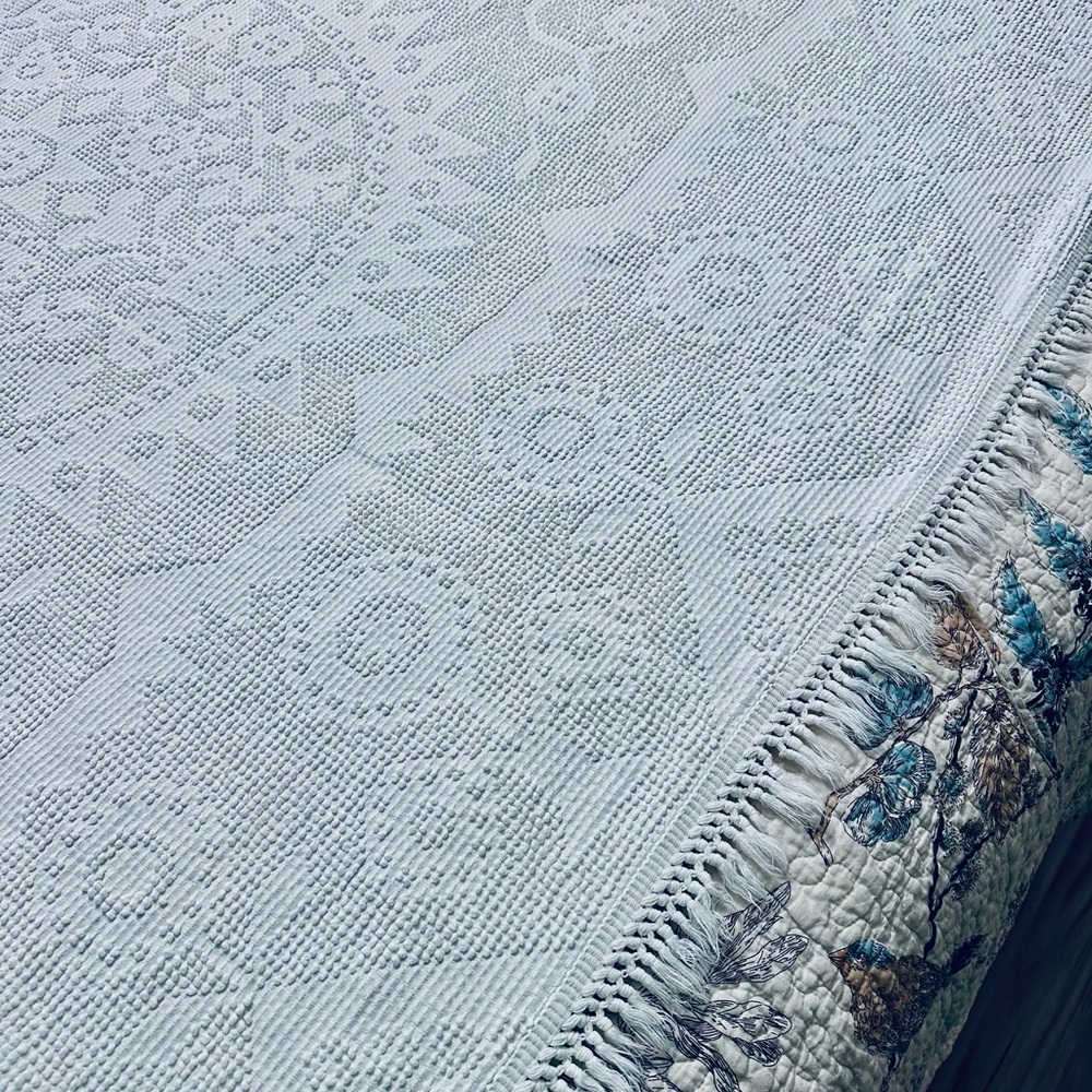 Vintage White Martha Washington Hobnail bedspread.